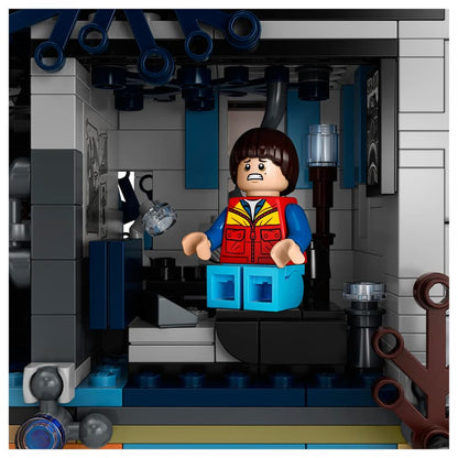 Upside Down Mystery House - 75810