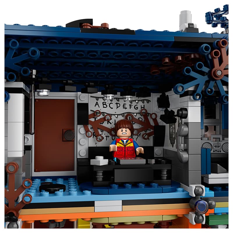 Upside Down Mystery House - 75810