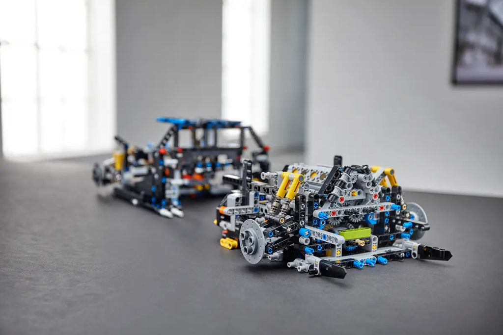 Technic Bugatti Chiron 42083 Supercar Kit