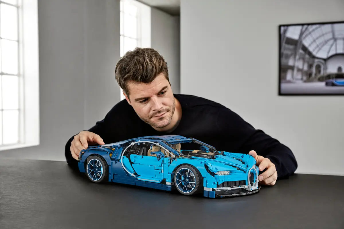 Technic Bugatti Chiron 42083 Supercar Kit