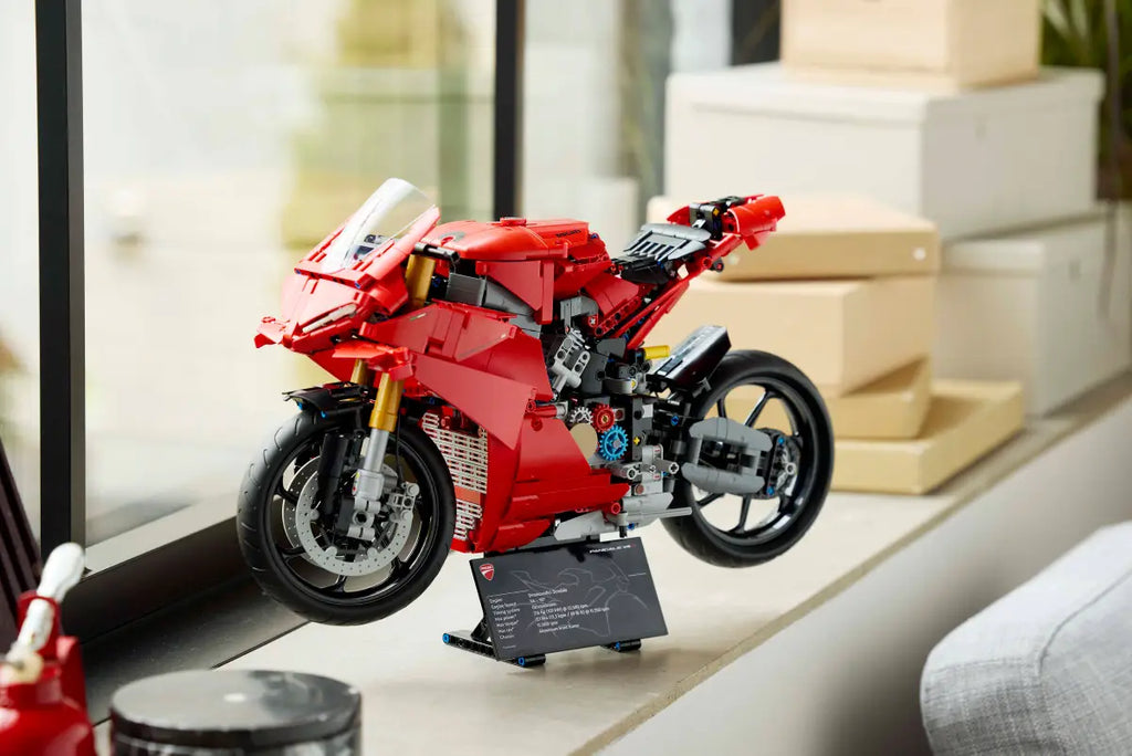 Technic Ducati Panigale V4S 42202 Motorcycle Toy 1604 Pieces Building Kit Construction Set Kids Adults Gifts Birthday Hobby Christmas
