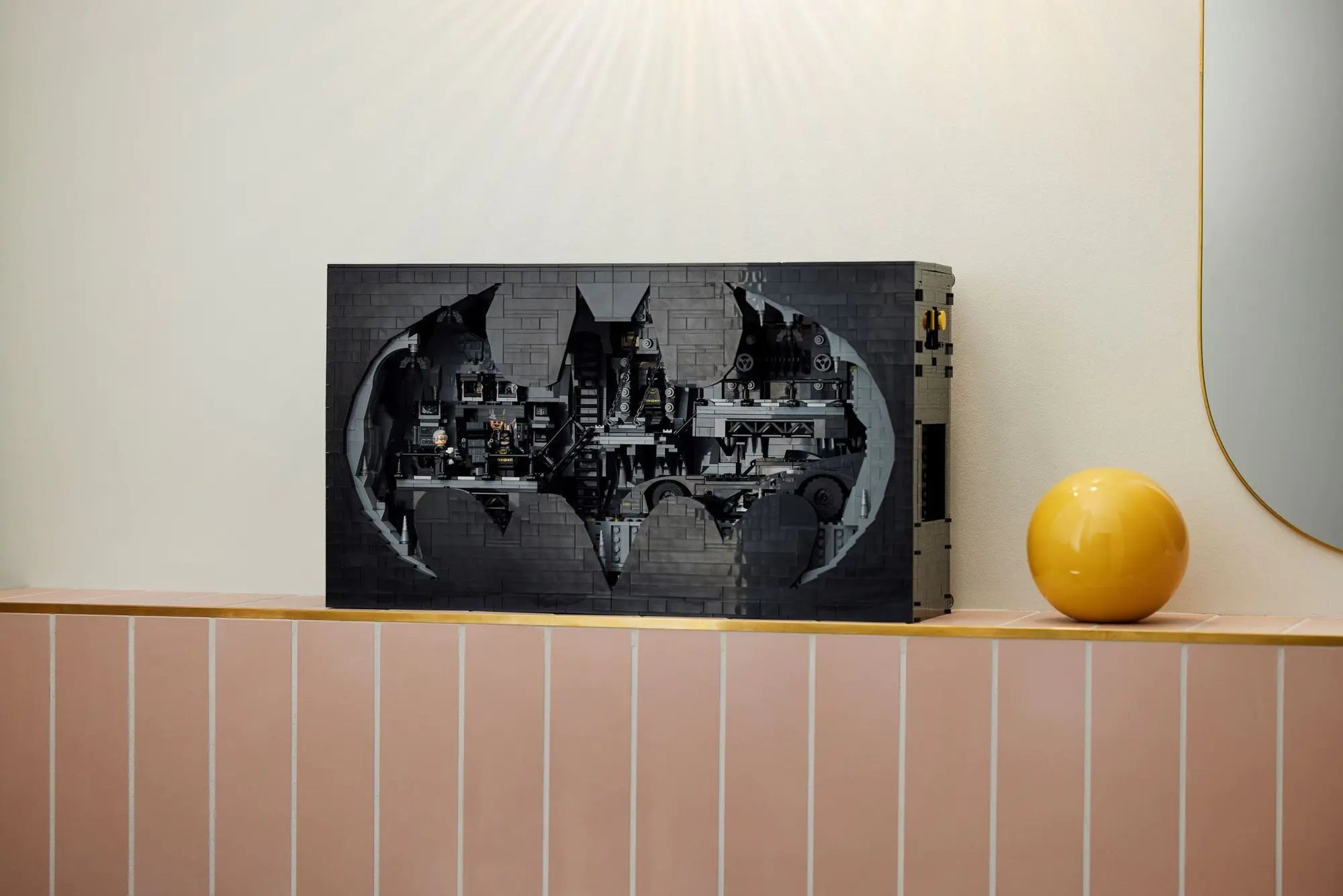 Batcave – Shadow Box 76252
