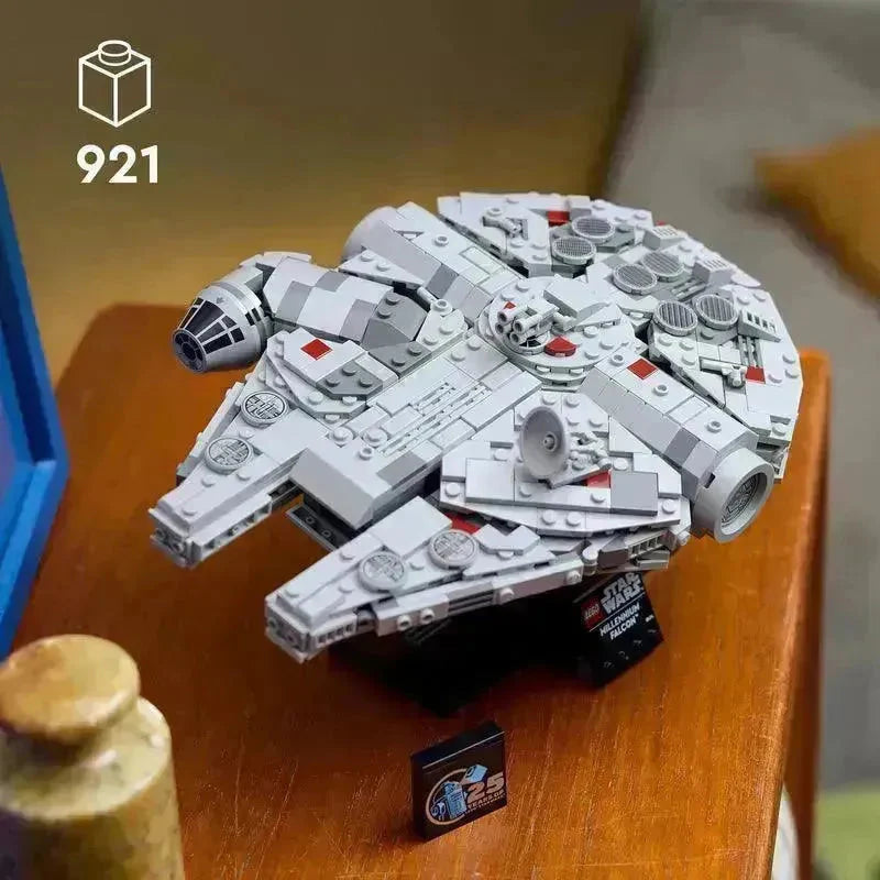 Millennium Falcon™ 75375 StarWars