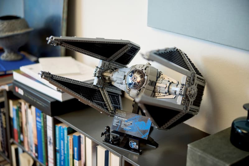 Ultimate Collector Fighter Spaceship - 75382
