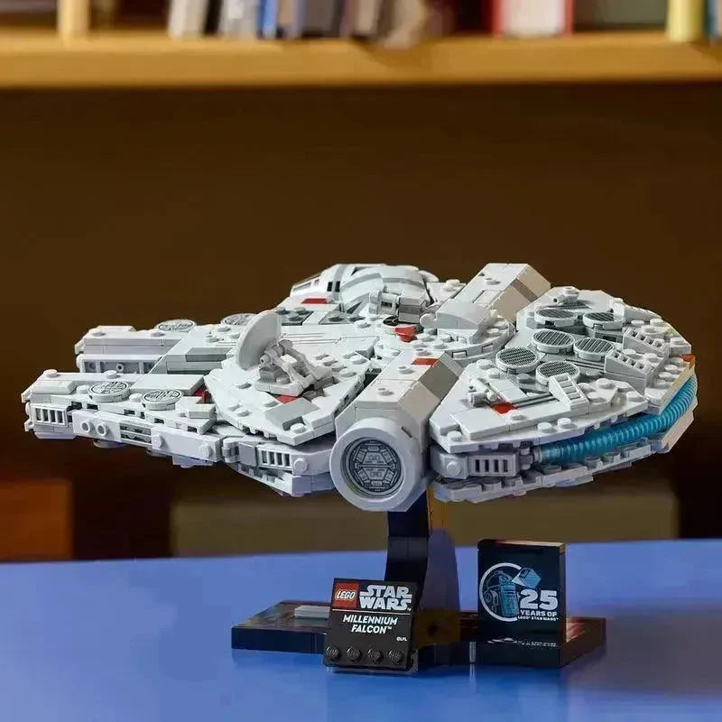 Millennium Falcon™ 75375 StarWars
