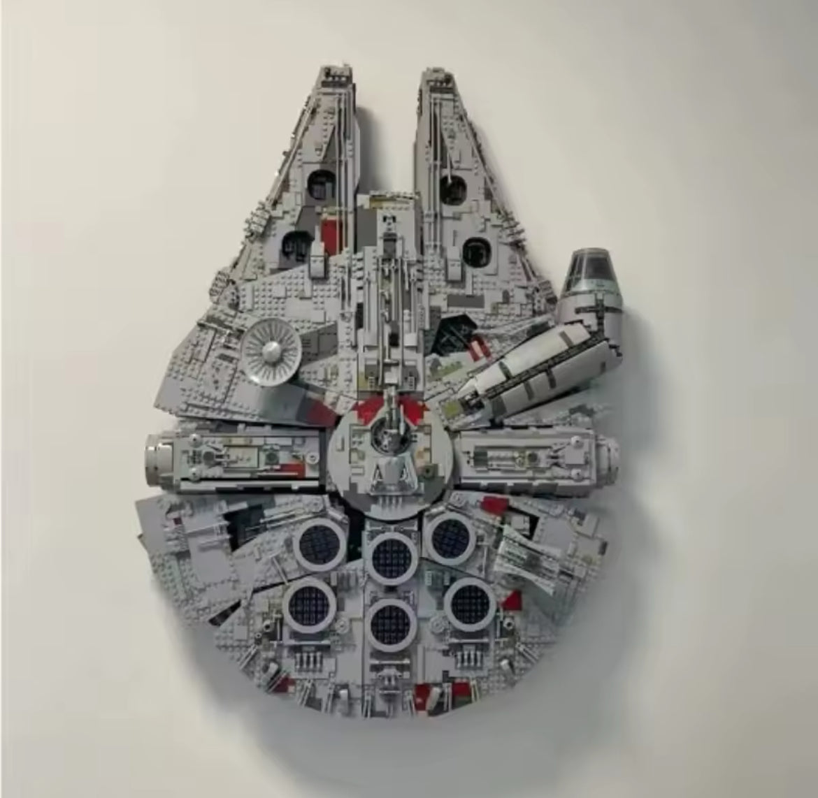 Large Falcon Ship 75192